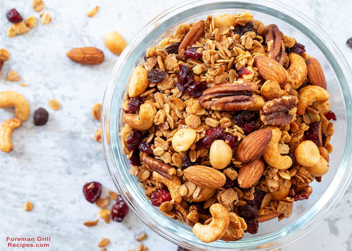 granola for grilled apple slices